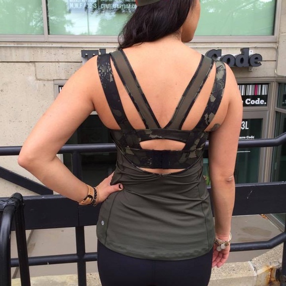 Lululemon tank with built in bra - Picture 4 of 4